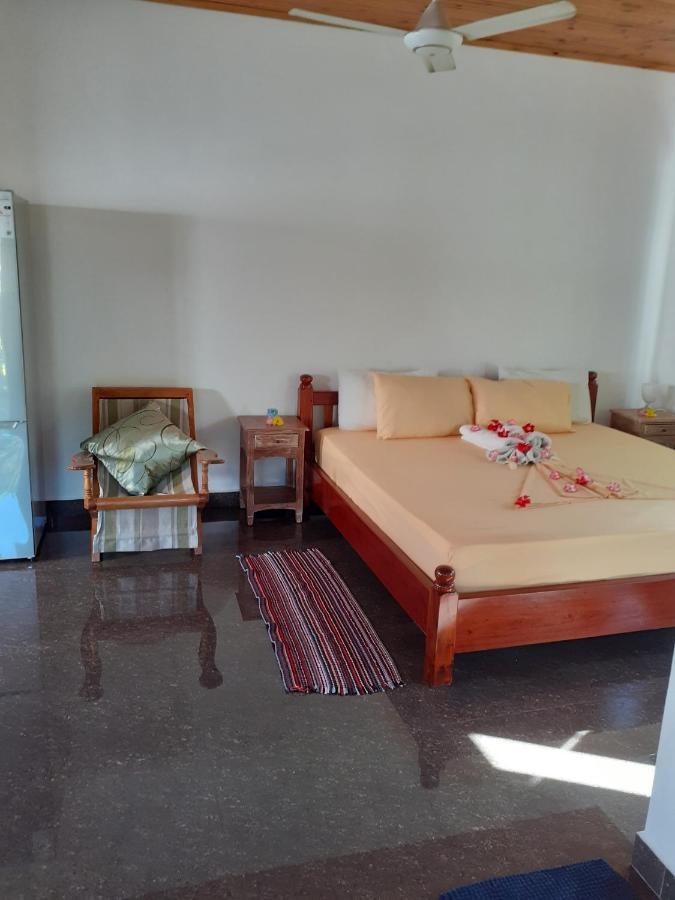 Corner Bay Apartments Beau Vallon,Mahe Виктория Экстерьер фото
