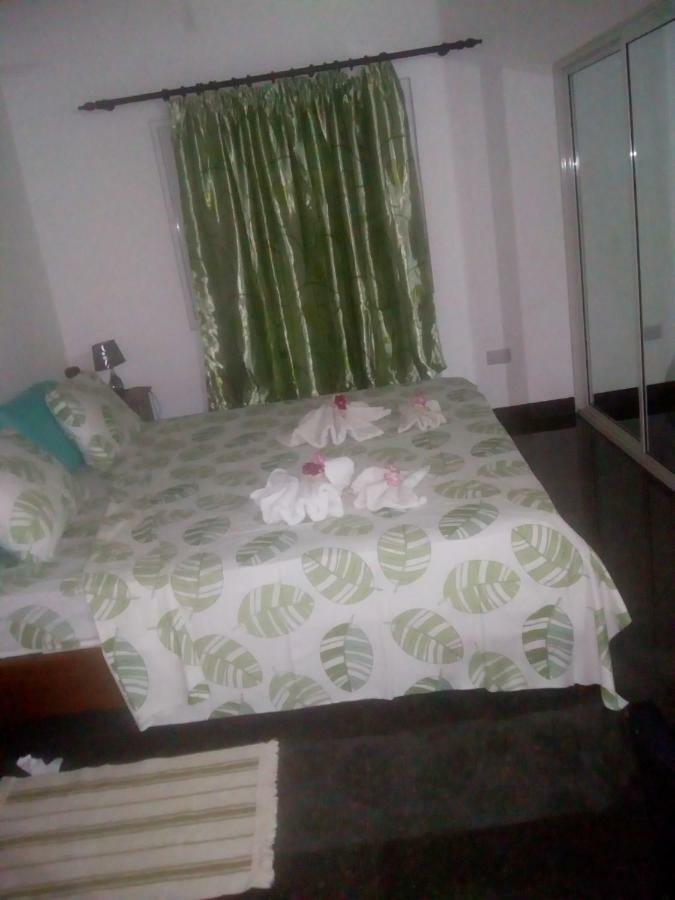 Corner Bay Apartments Beau Vallon,Mahe Виктория Экстерьер фото